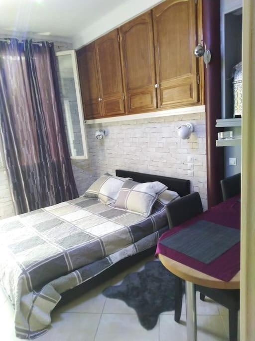 Studio Ideal Pour Deux Voyageurs Sur Marseille Exterior photo